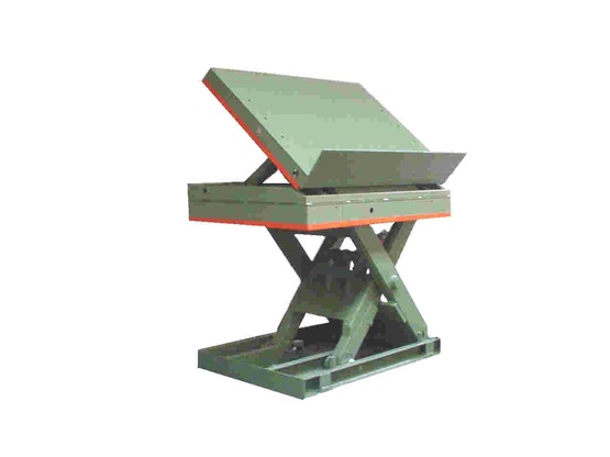 Mesa elevadora con plato superior inclinable. Mesa elevadora con plato superior inclinable.